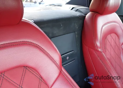 2011 Audi R8 5.2 z USA, uszkodzony, nr VIN WUAVNAFG0BN001966